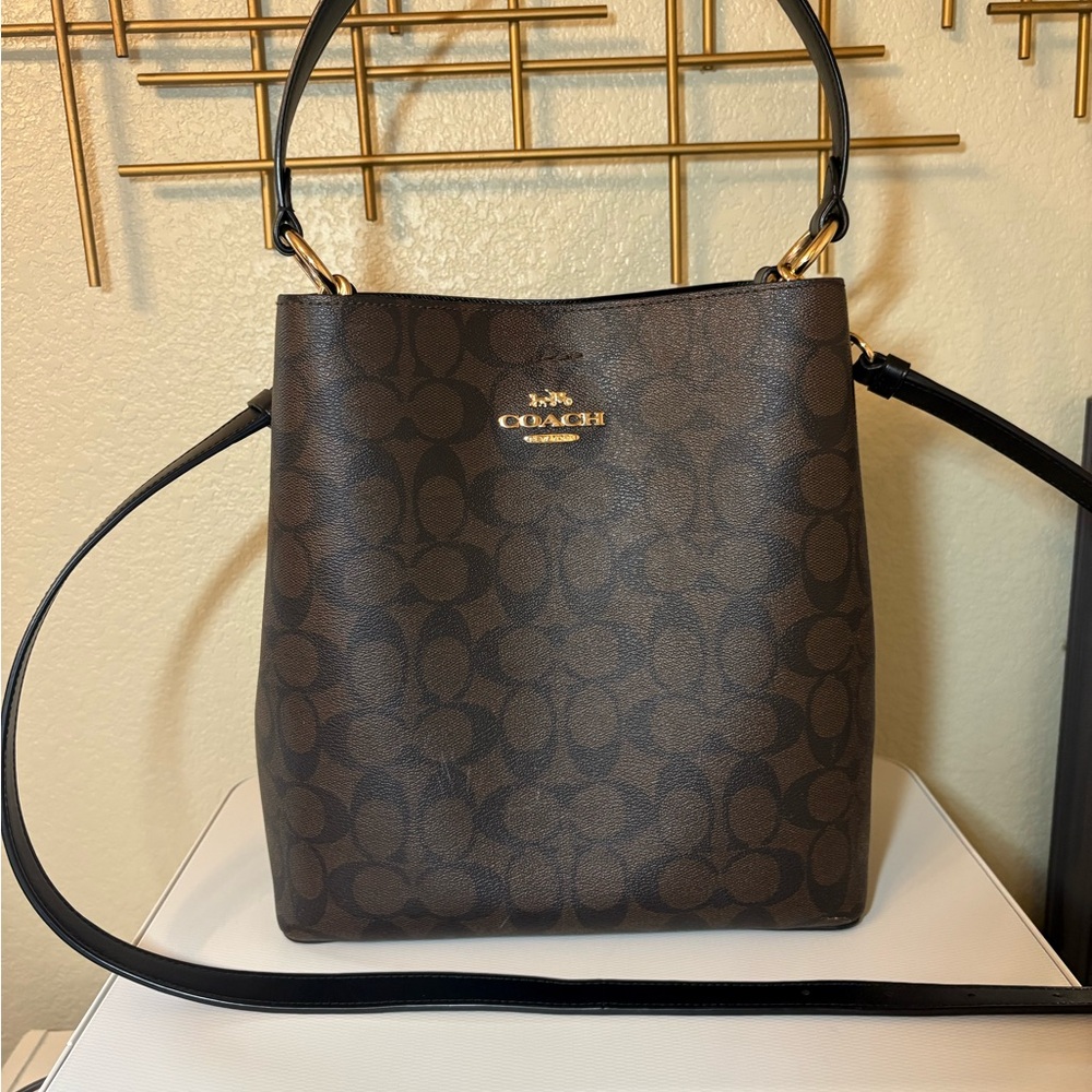 Coach town bucket bag signature canvas.